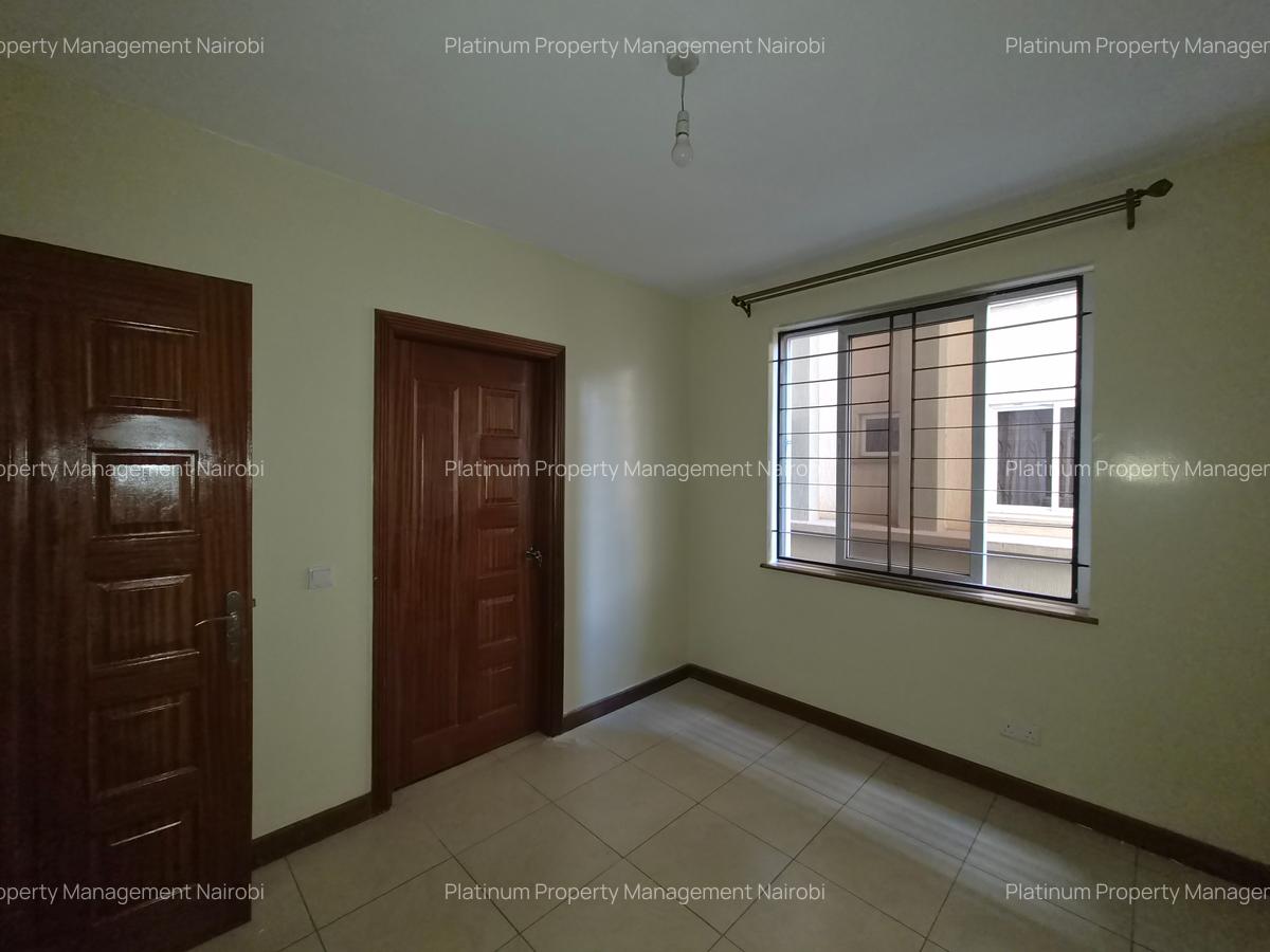 4 Bed Apartment with En Suite at 3Rd Parklands - 10