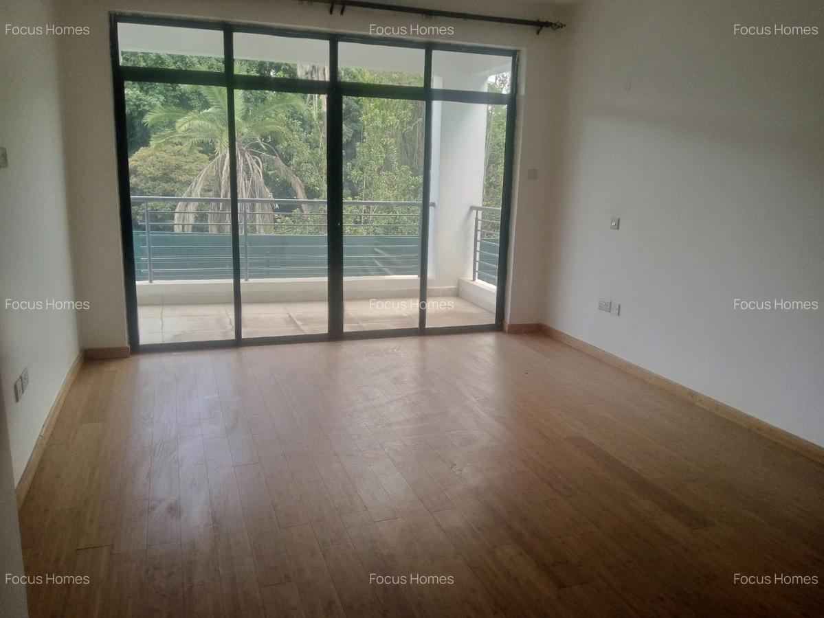 4 Bed Townhouse with En Suite in Lavington - 9