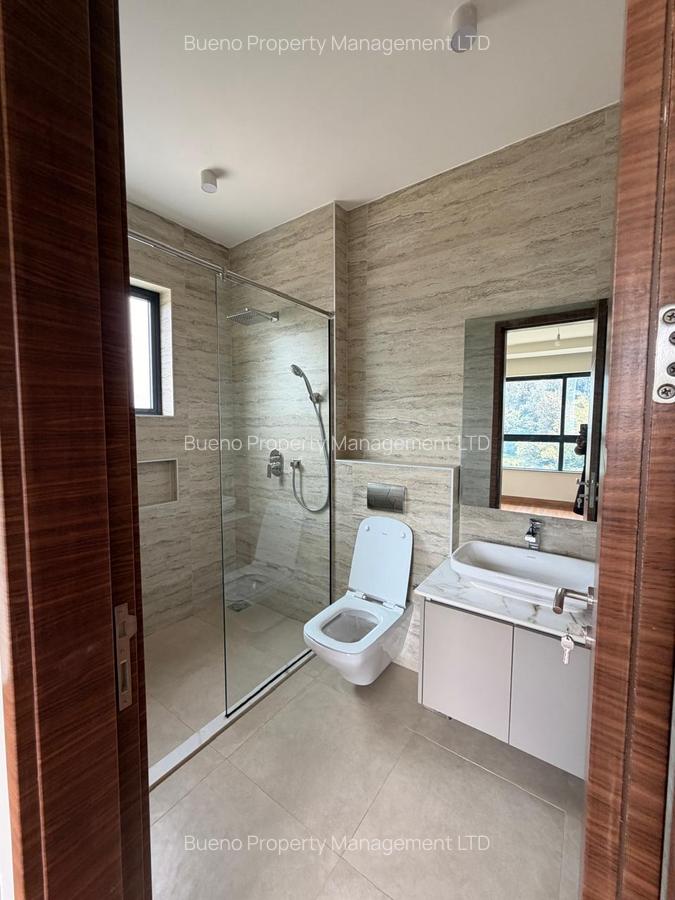 3 Bed Apartment with Swimming Pool in Riverside - 7