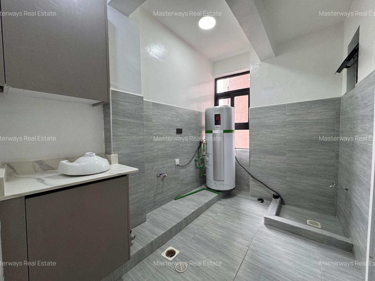 3 Bed Apartment with En Suite in Parklands - 18