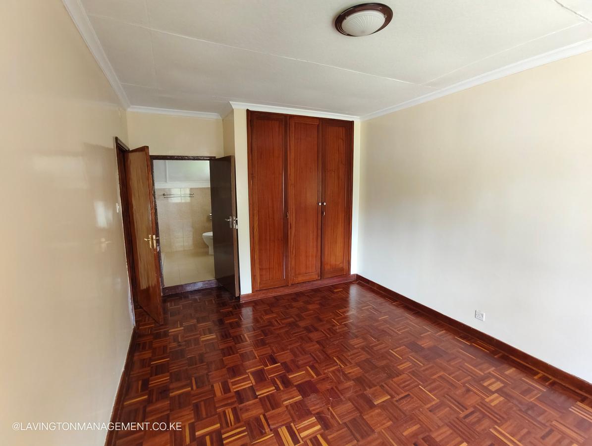 3 Bed House with En Suite at Lavington Green - 14