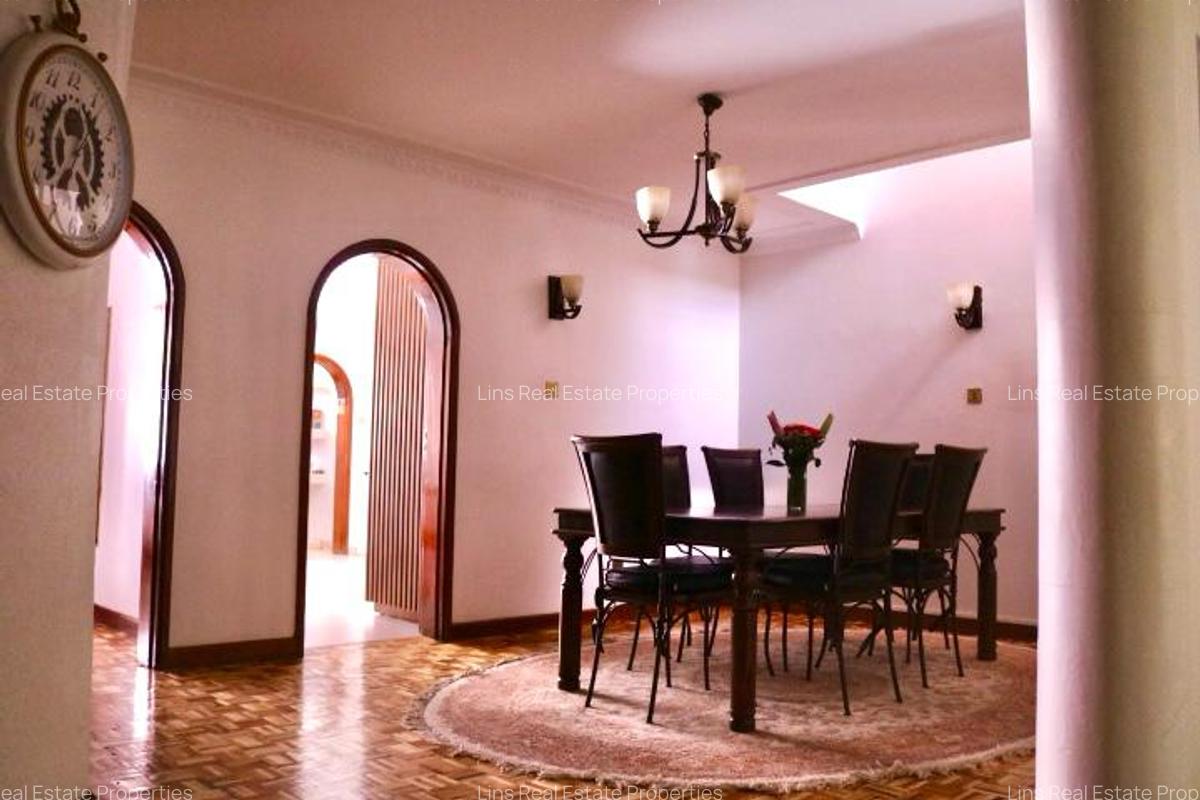 4 Bed Townhouse with En Suite in Brookside - 16