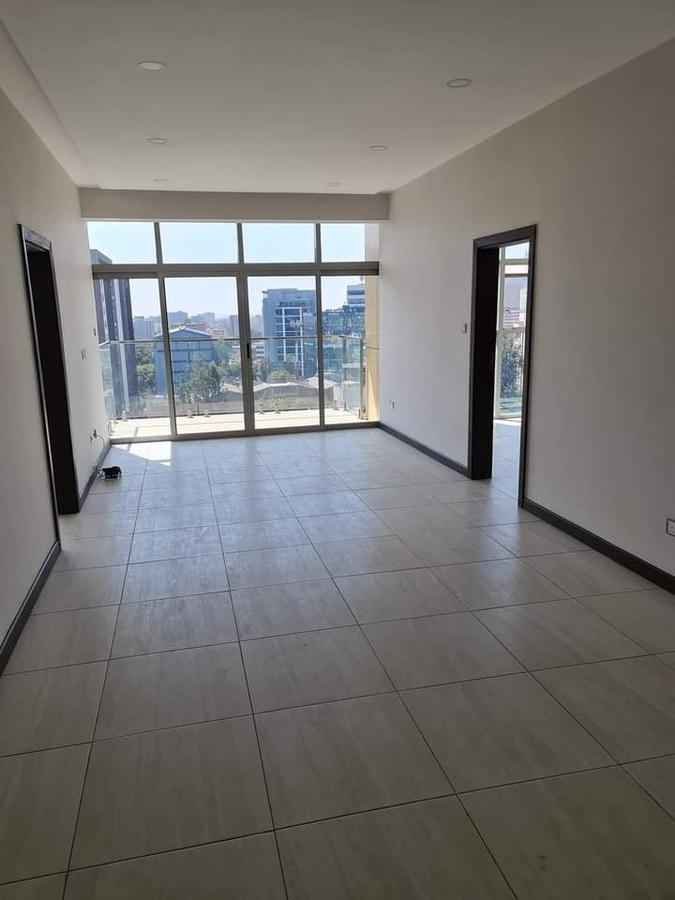 2 Bed Apartment with En Suite in Westlands Area - 4