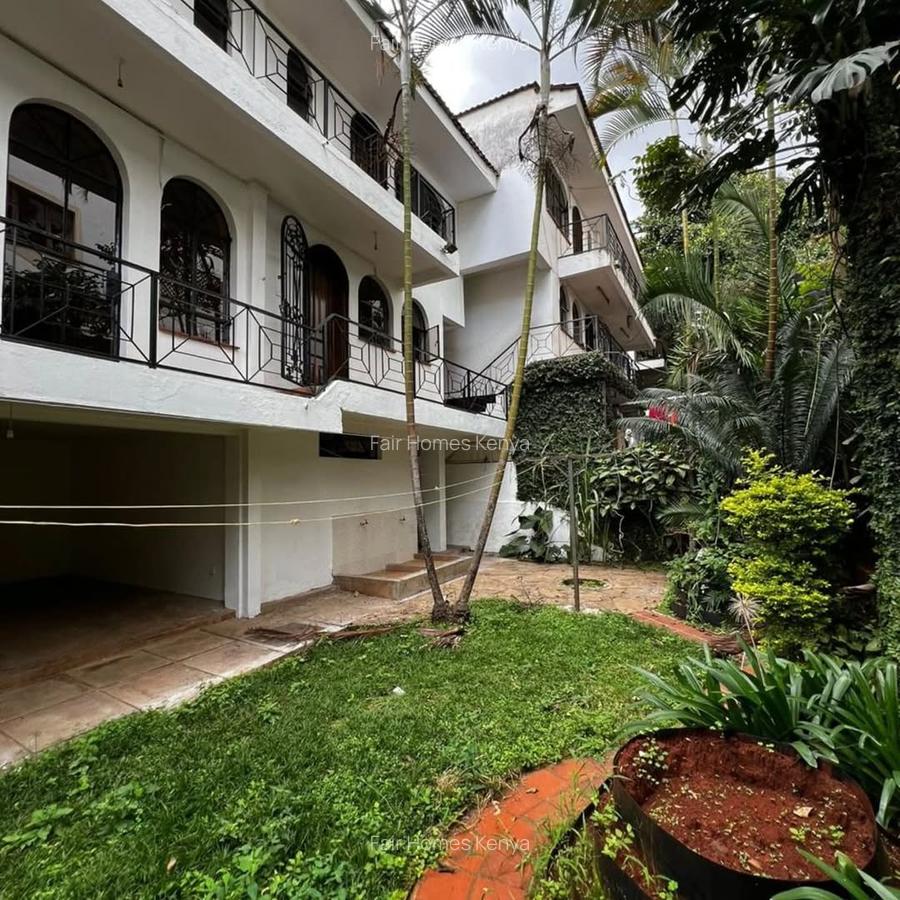 5 Bed Townhouse with En Suite at Riverside Drive - 7