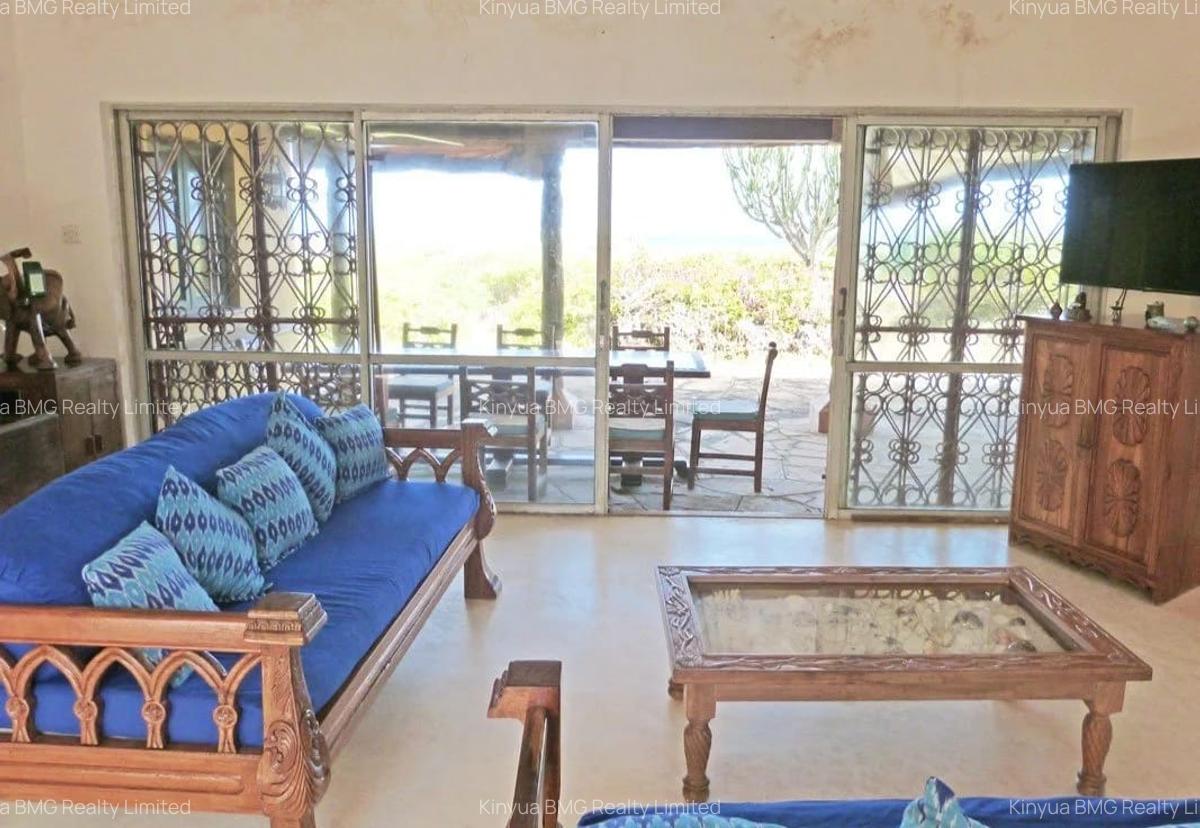 5 Bed Villa with En Suite in Watamu - 5