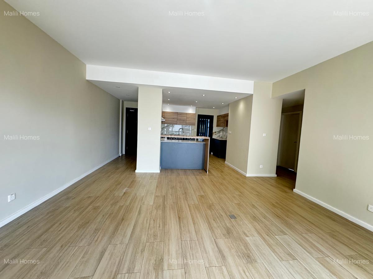 2 Bed Apartment in Riverside - 3