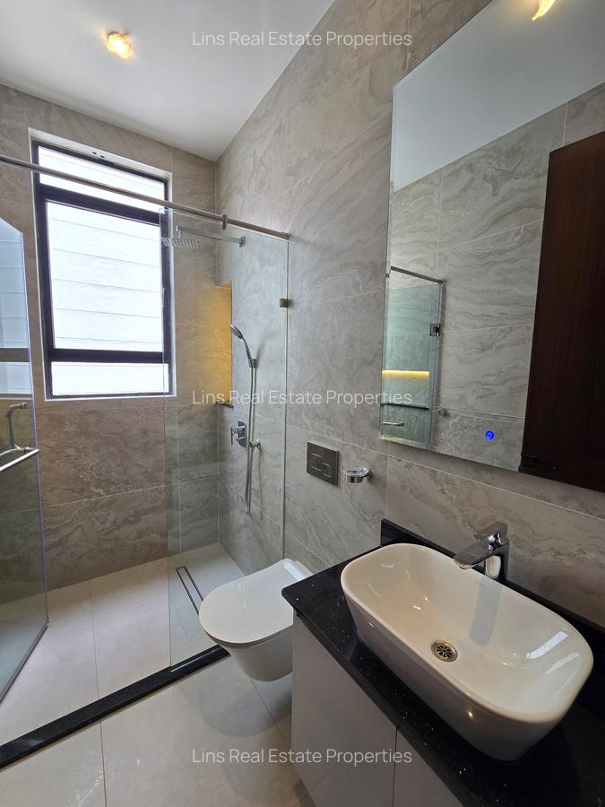 6 Bed Townhouse with En Suite in Kitisuru - 18