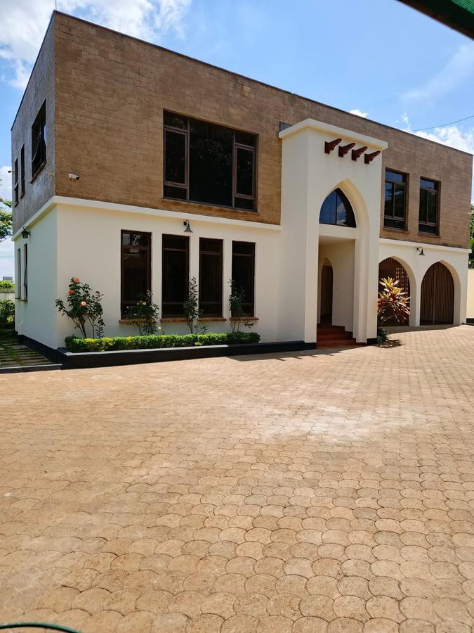 4 Bed House with En Suite at Runda - 3