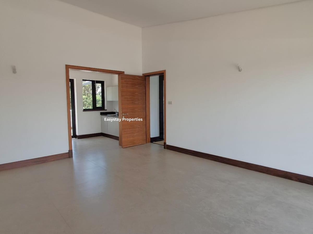 4 Bed Townhouse with En Suite in Kitisuru - 13