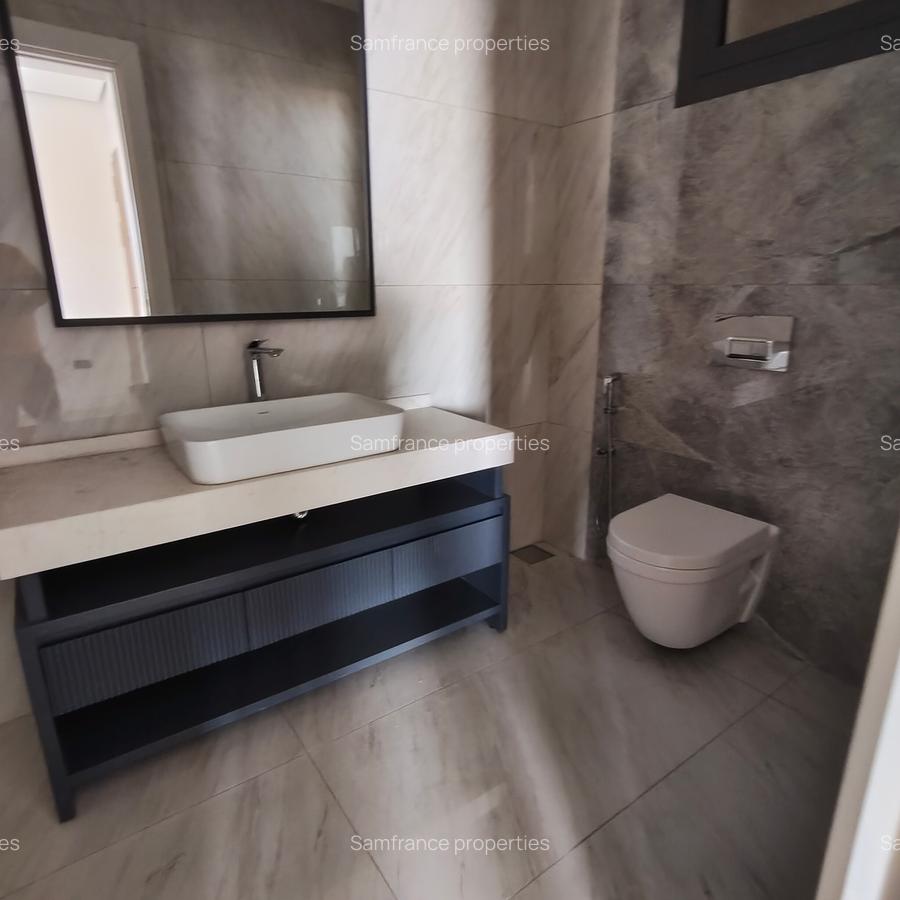 Serviced 3 Bed Apartment with En Suite at 5Th Avanue - 13