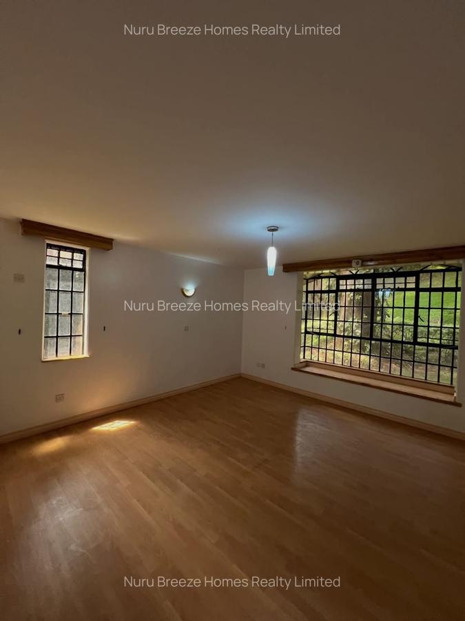 3 Bed Apartment with En Suite in Westlands Area - 10