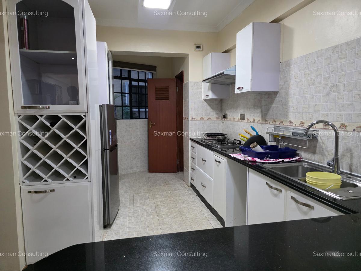 2 Bed Apartment with En Suite in Nyari - 6