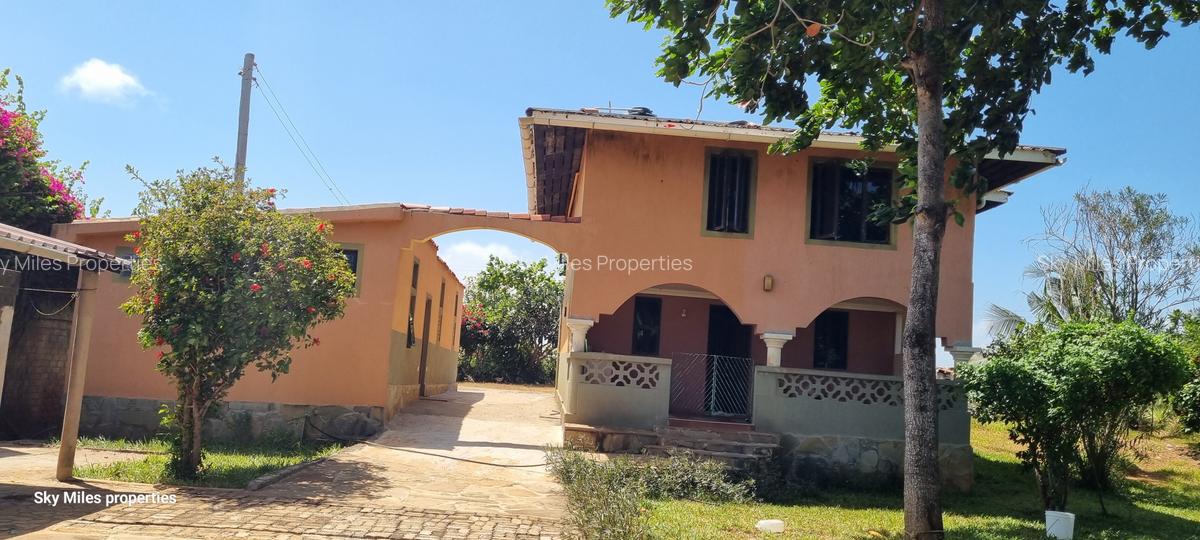 4 Bed Villa with En Suite at Kanamai - 12