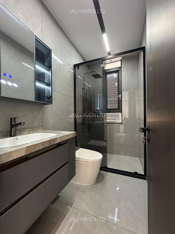 5 Bed Villa with En Suite in Lavington - 11