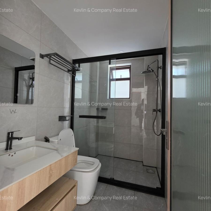 3 Bed Apartment with En Suite in Riverside - 11