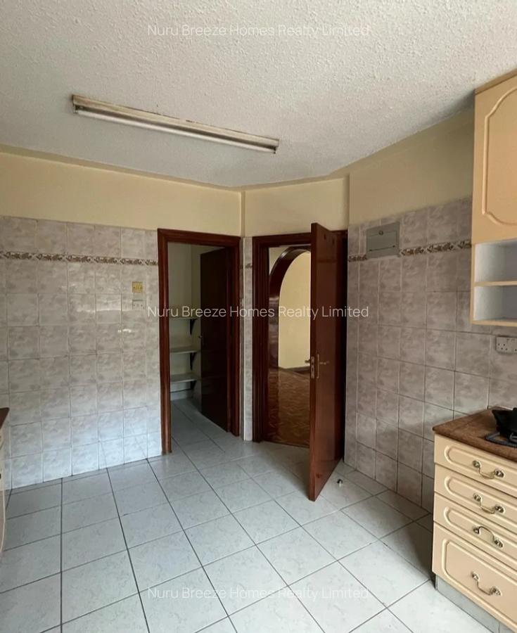 4 Bed Townhouse with En Suite in Lavington - 16
