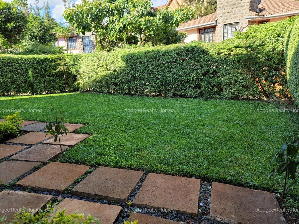 4 Bed House with En Suite at Fourways Junction Estate - 20