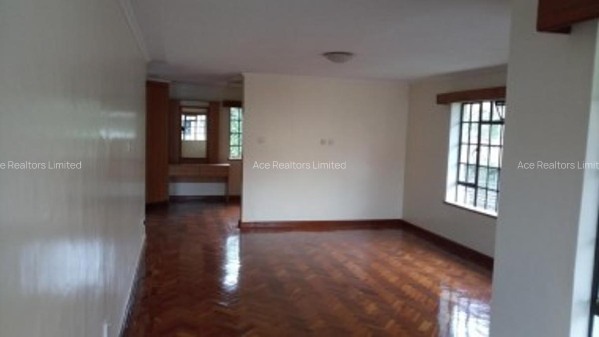 4 Bed Townhouse with En Suite at Spring Valley - 3