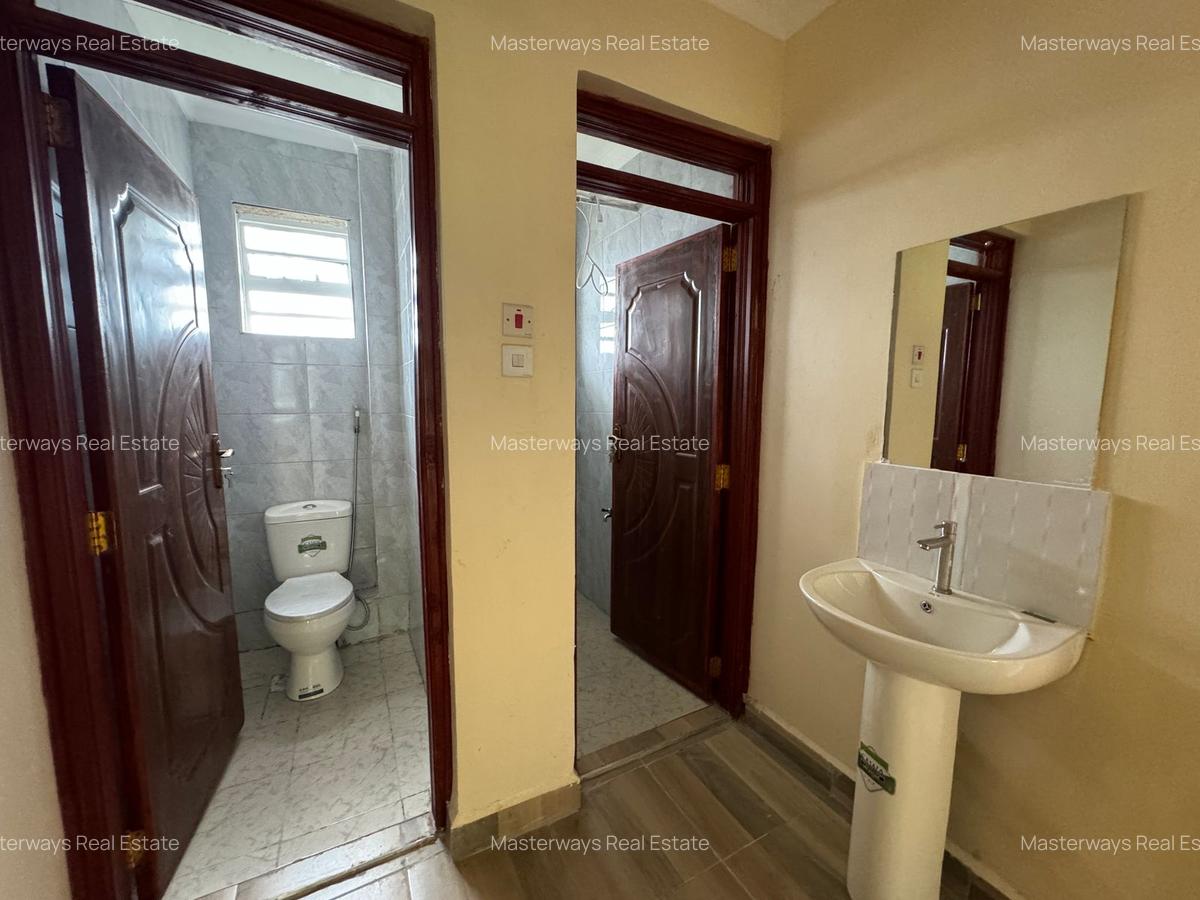 2 Bed Apartment with En Suite in Kamakis - 10