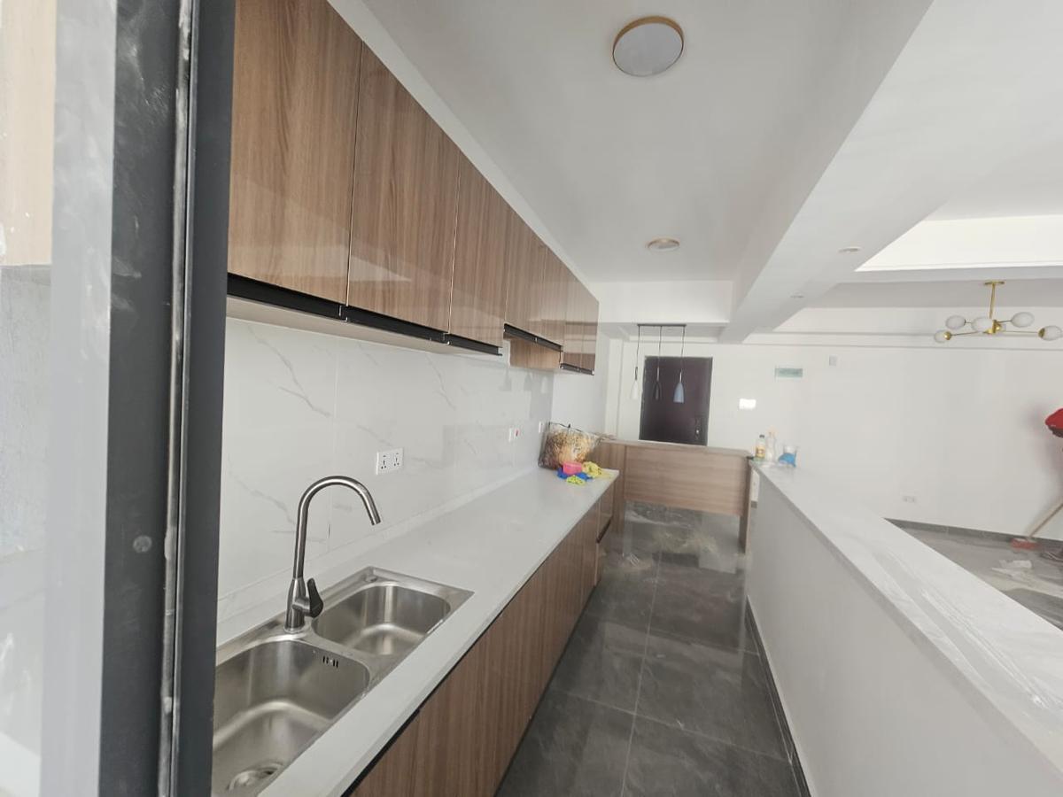 2 Bed Apartment with En Suite in Riverside - 2