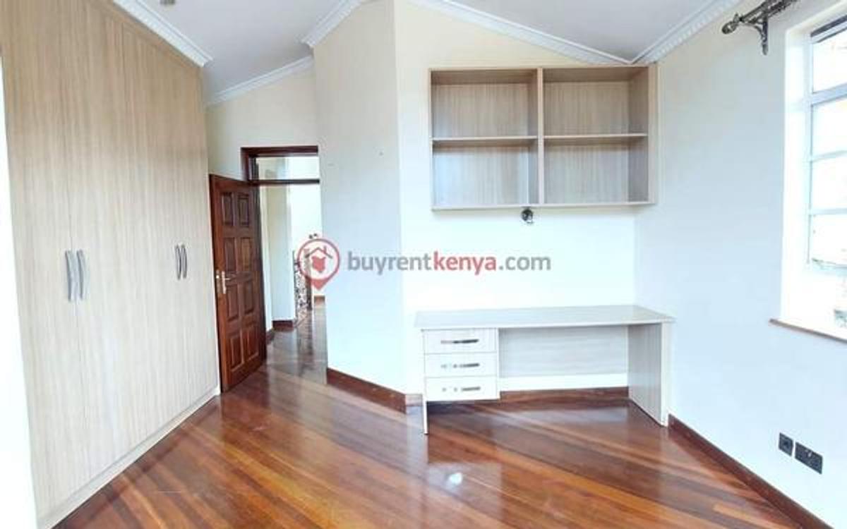 4 Bed House with En Suite at Karen - 18