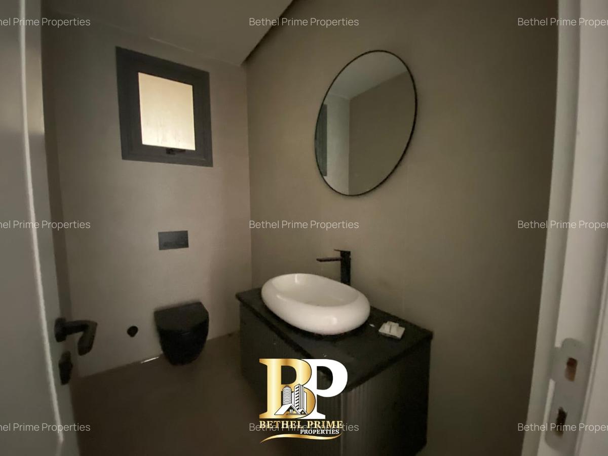 5 Bed Townhouse with En Suite in Lavington - 17