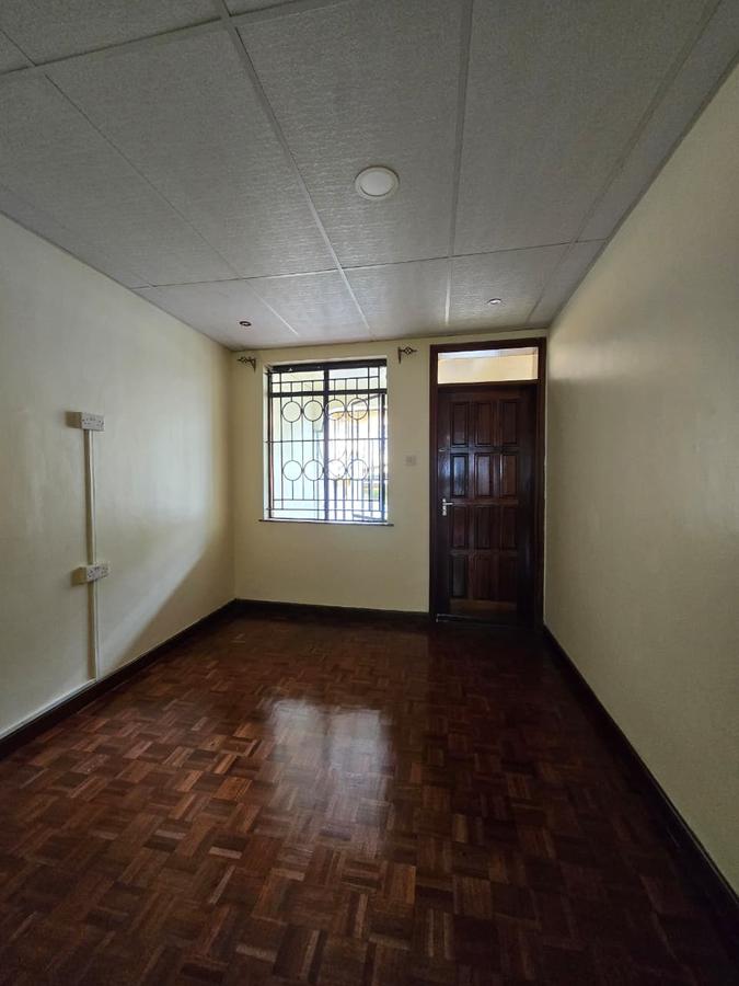 5 Bed House with En Suite at Ring Road - 6