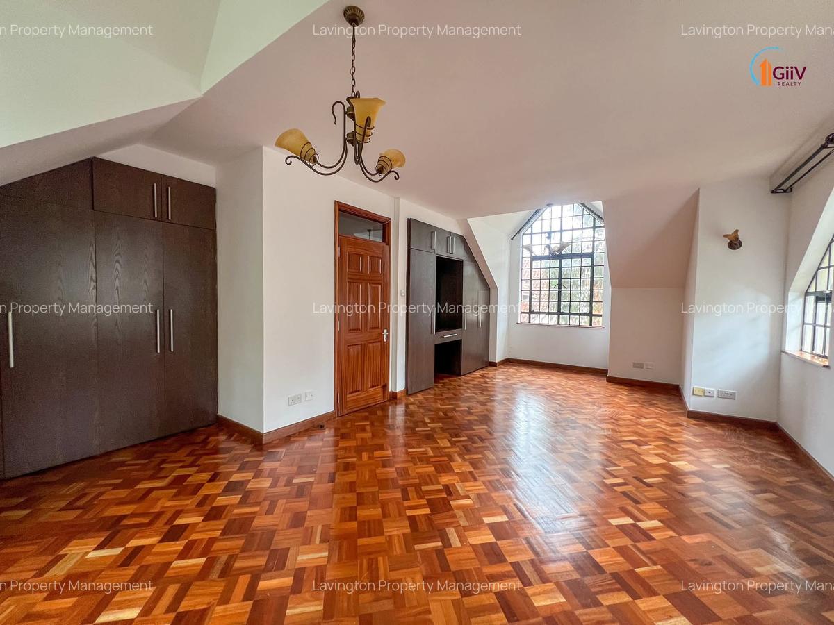 4 Bed Townhouse with En Suite at Lavington Green - 10