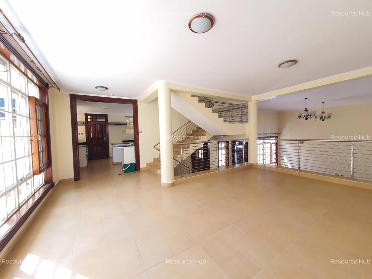 5 Bed House with En Suite at Kyuna - 5