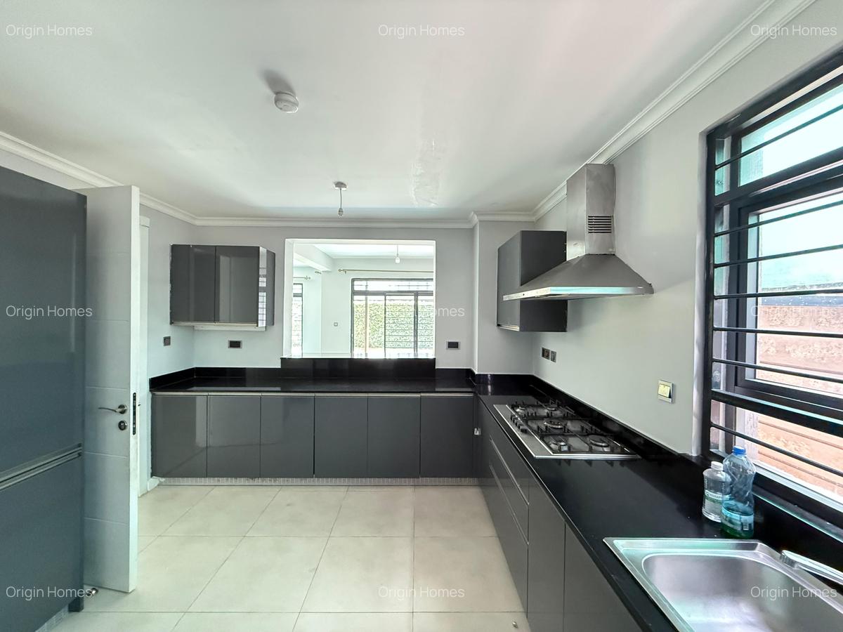 4 Bed Townhouse with En Suite at Kiambu Road - 12