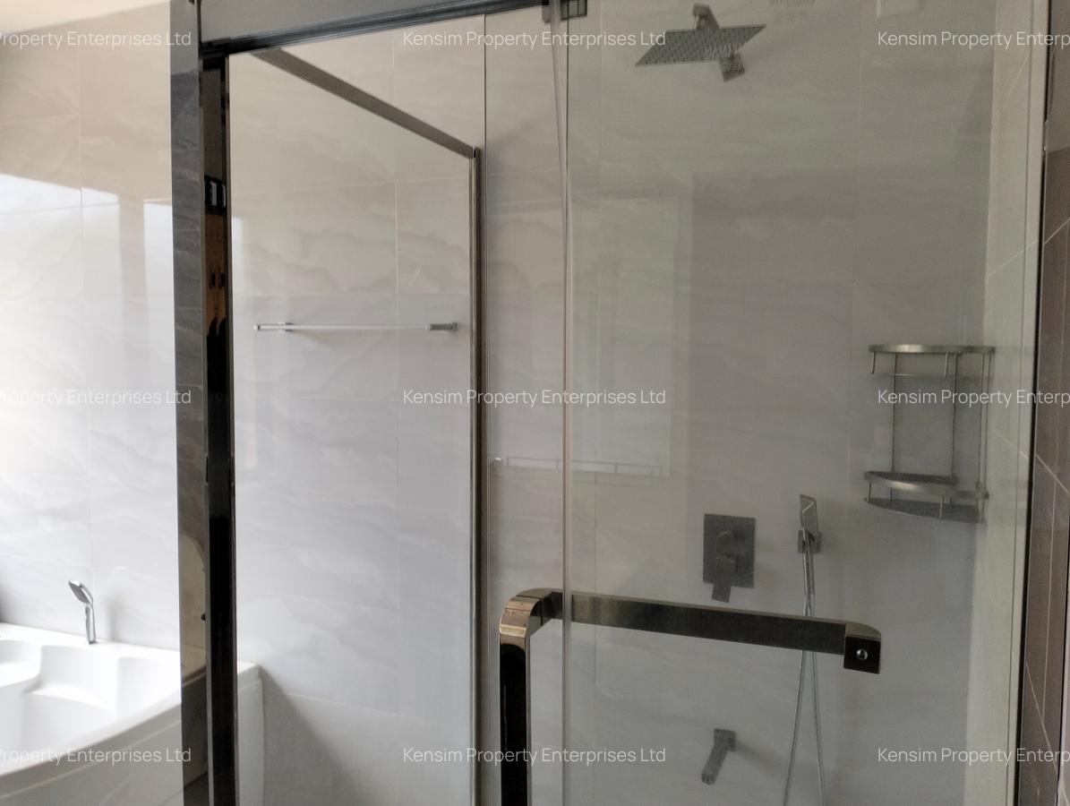 5 Bed Townhouse with En Suite in Lavington - 8