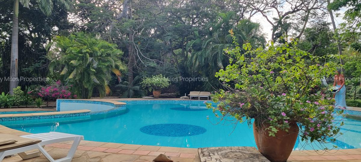 Serviced 3 Bed Apartment with En Suite at La-Marina Mtwapa - 2