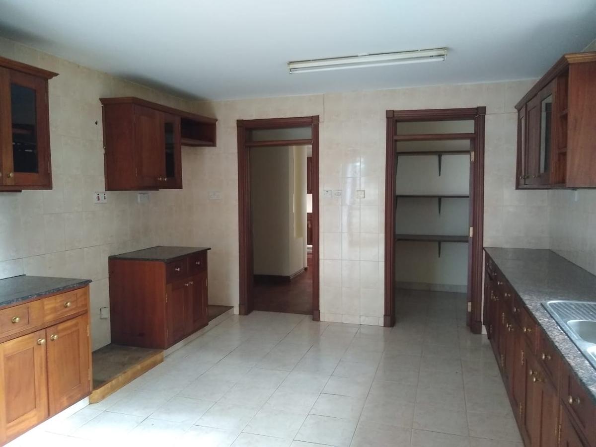 4 Bed House with Garden in Runda - 5