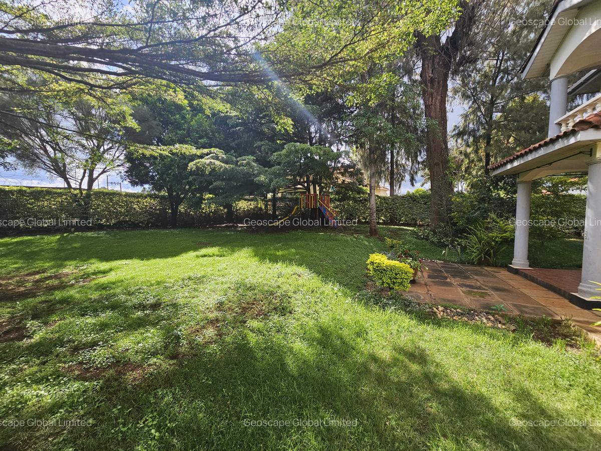 4 Bed House with En Suite in Nyari - 2