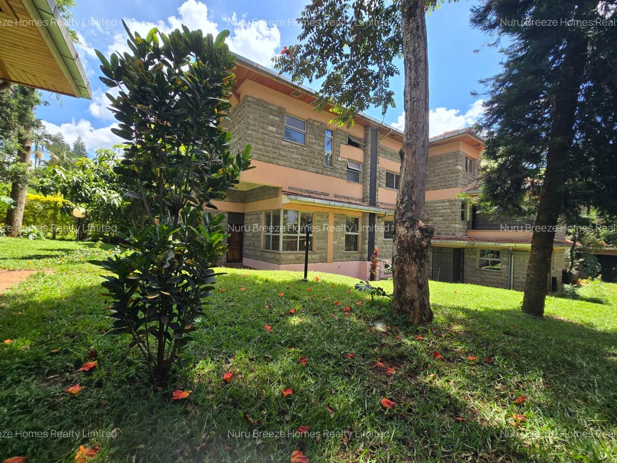 4 Bed House with En Suite in Runda - 1