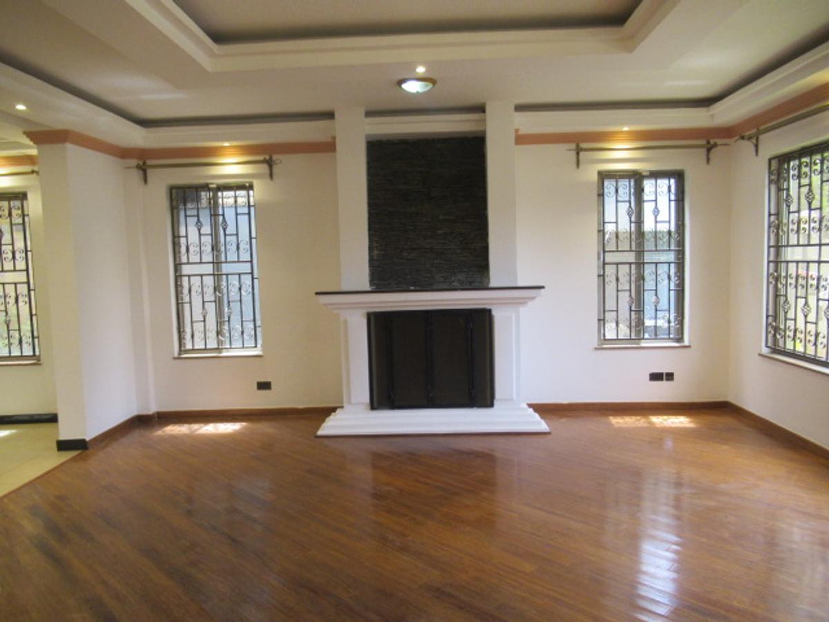 4 Bed Townhouse with En Suite at Westlands - 7