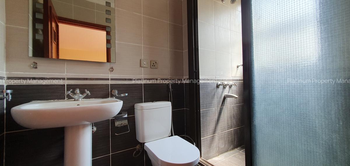 3 Bed Apartment with En Suite in Westlands Area - 18