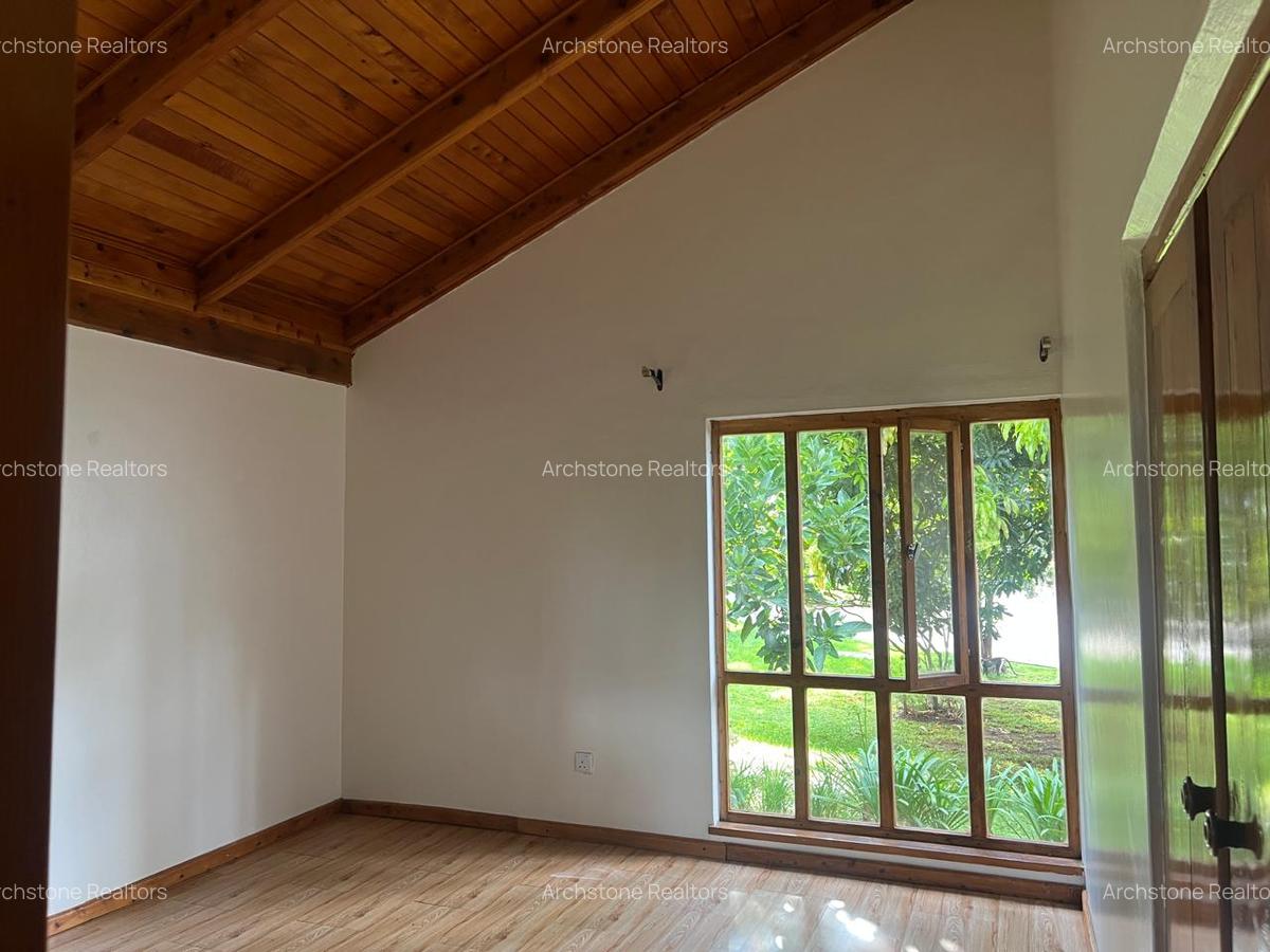 4 Bed Townhouse with Swimming Pool in Ridgeways - 6