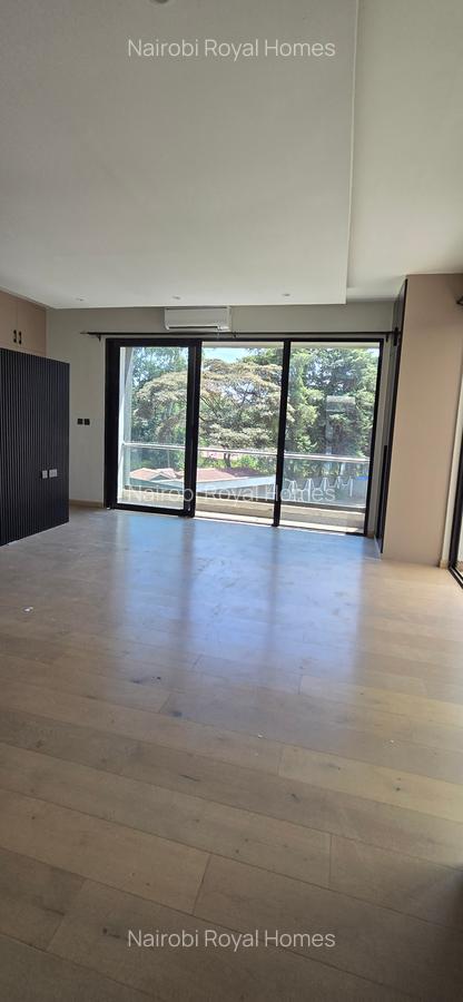 5 Bed Townhouse with En Suite at Lavington Green - 9