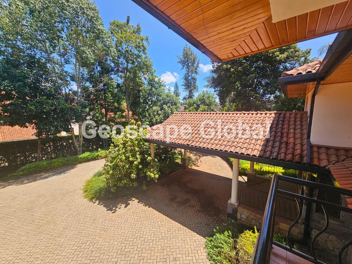 4 Bed House with En Suite in Runda - 4