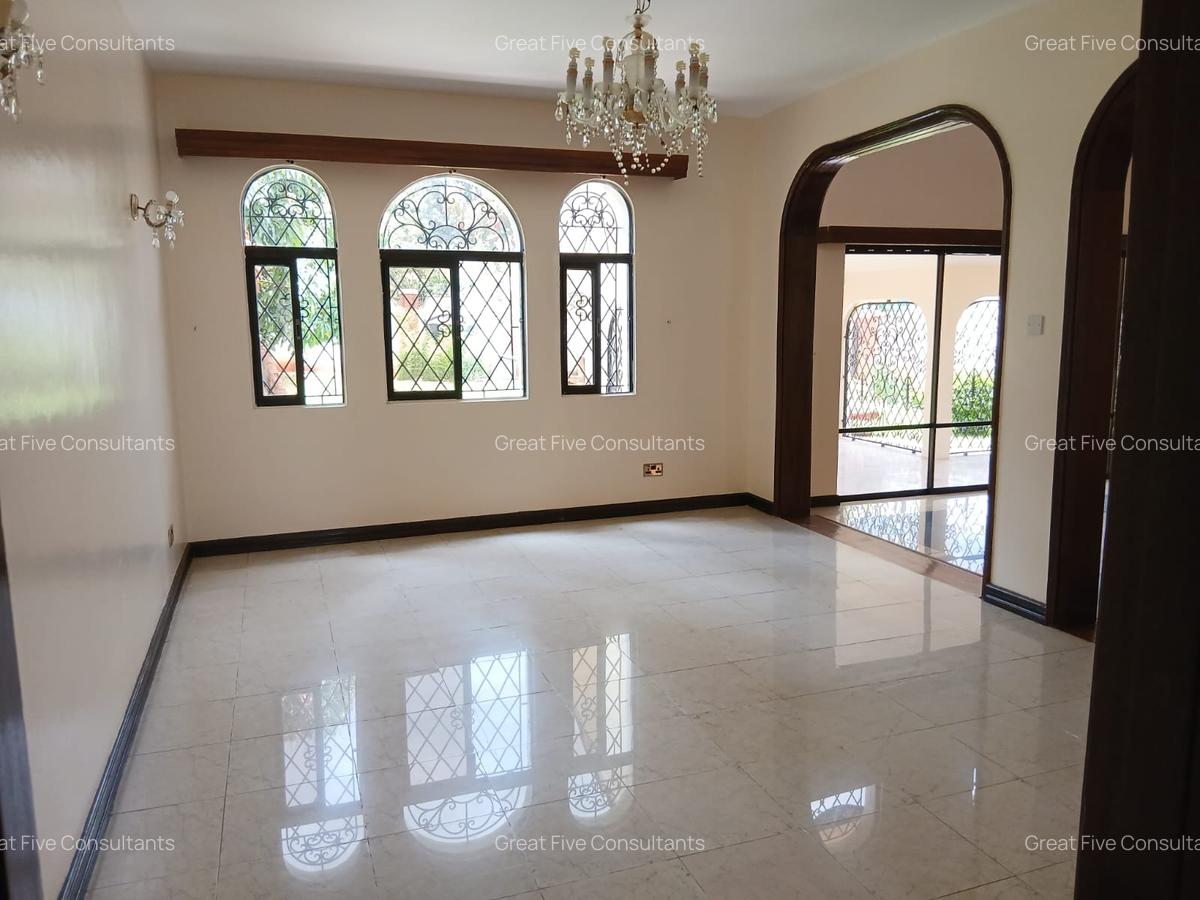 5 Bed Villa with En Suite in Gigiri - 7