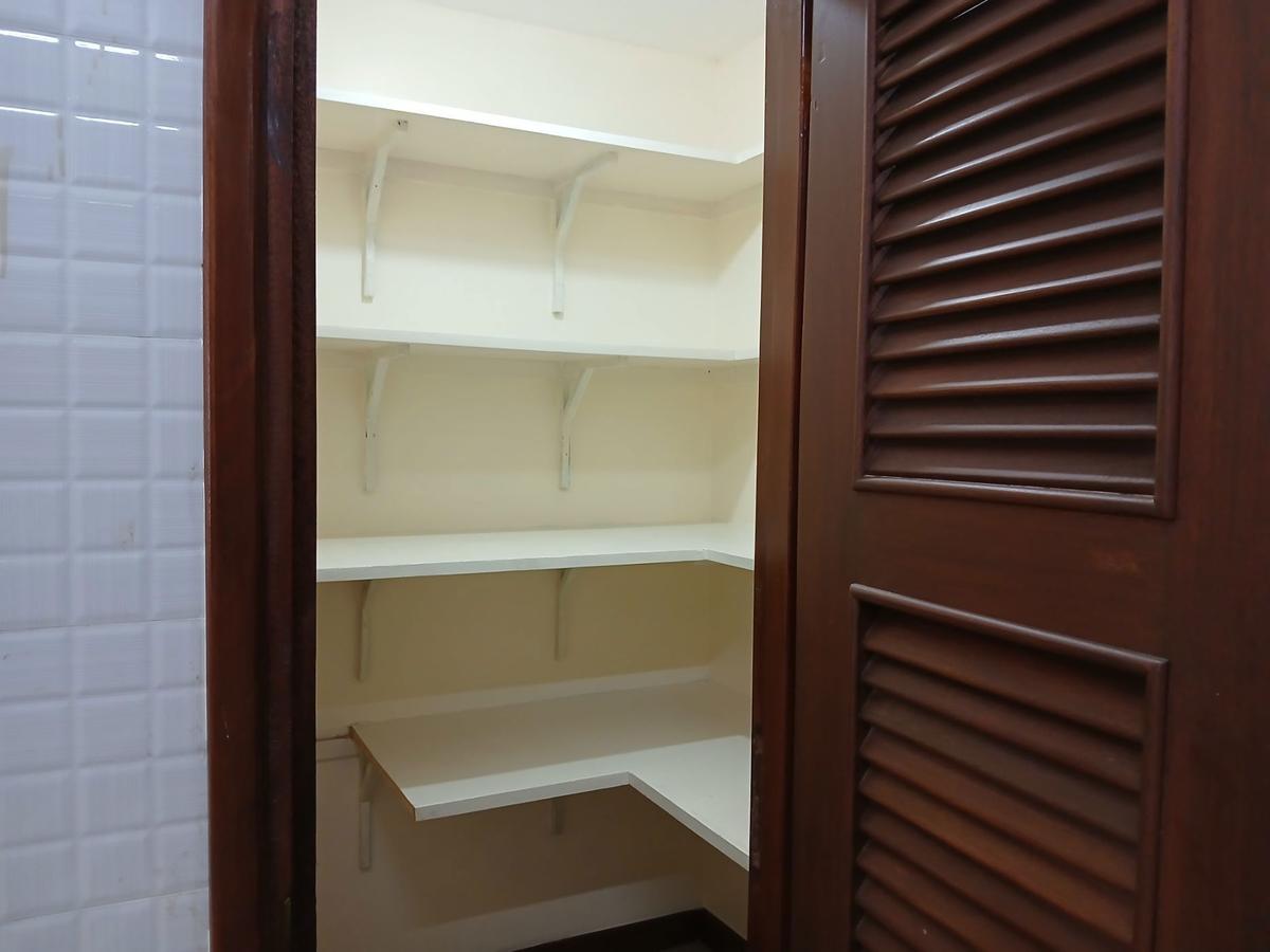 4 Bed Apartment with En Suite in Parklands - 7