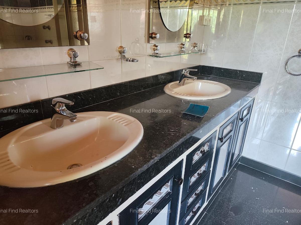 6 Bed House with Staff Quarters in Runda - 14