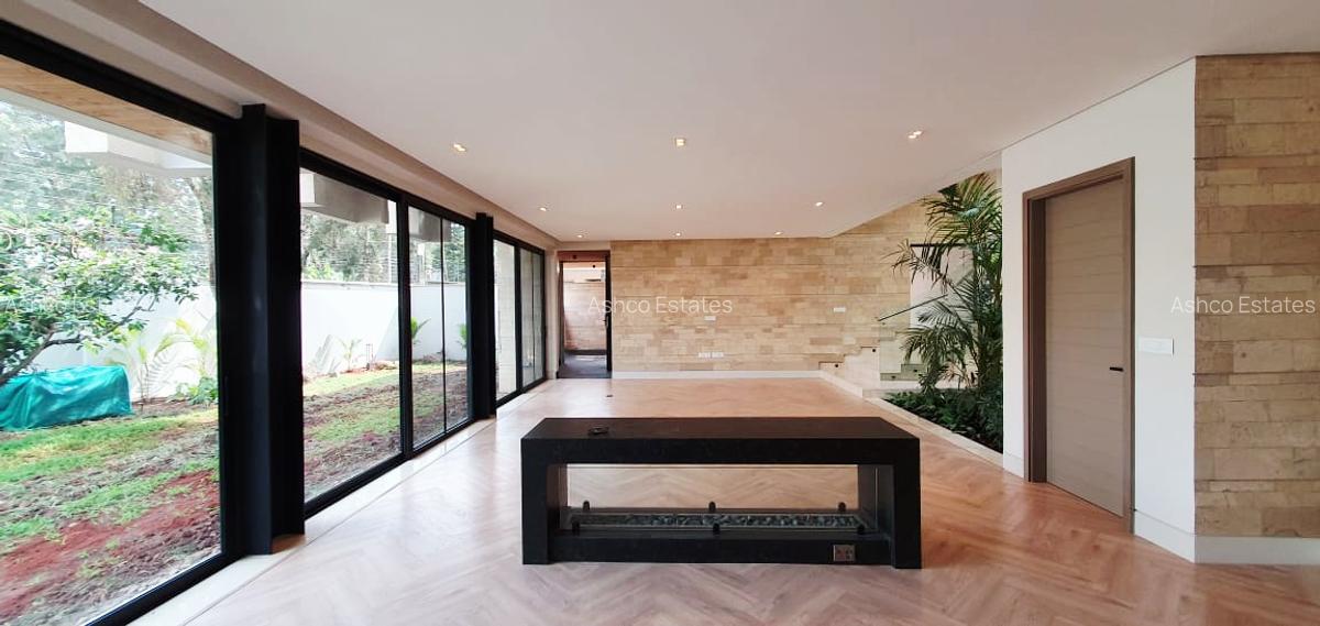 5 Bed Villa with En Suite in Westlands Area - 2