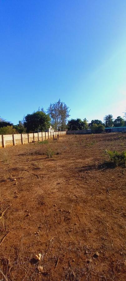 1 ac Land in Kikambala - 1