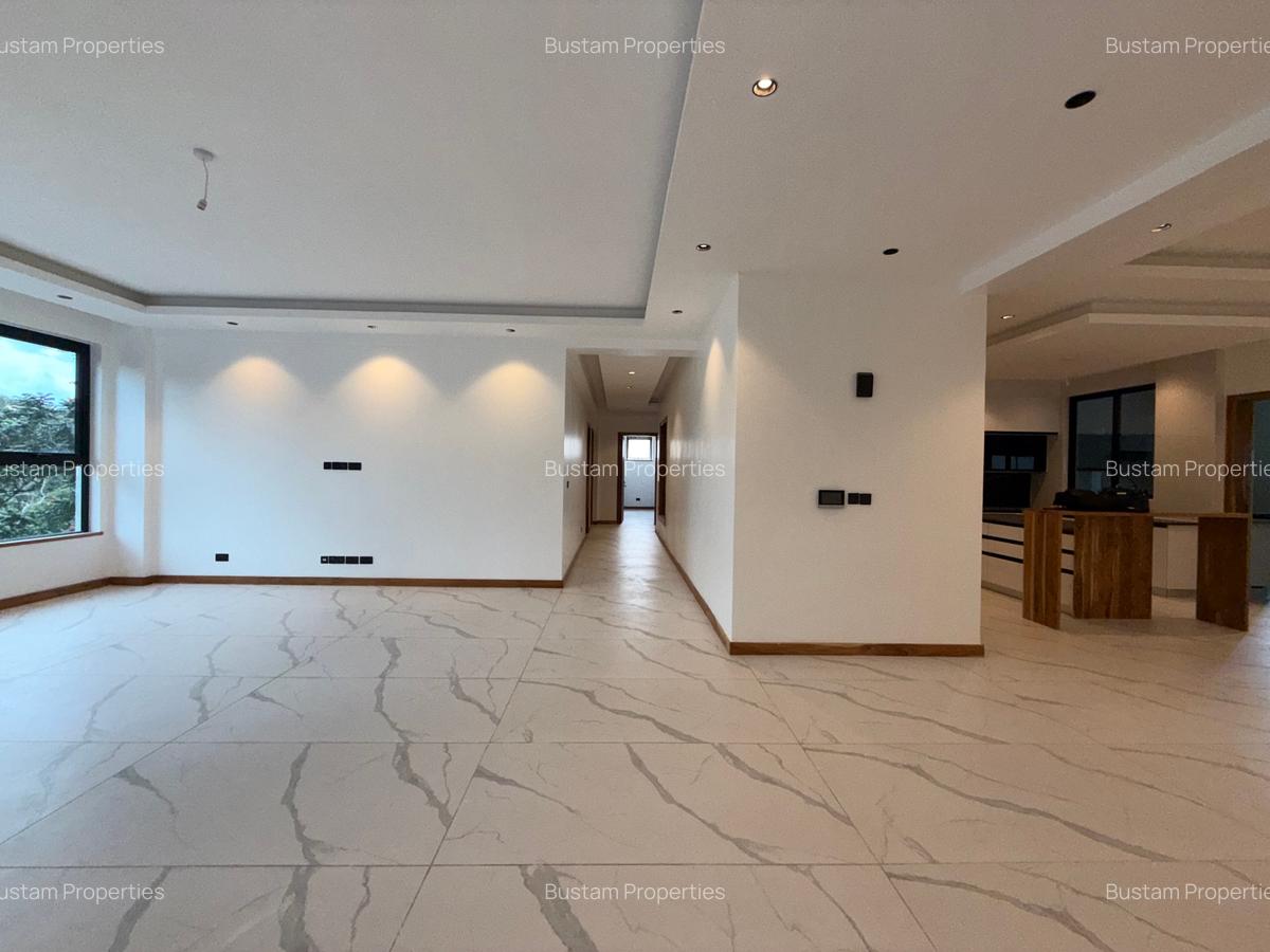 5 Bed Apartment with En Suite in Spring Valley - 19