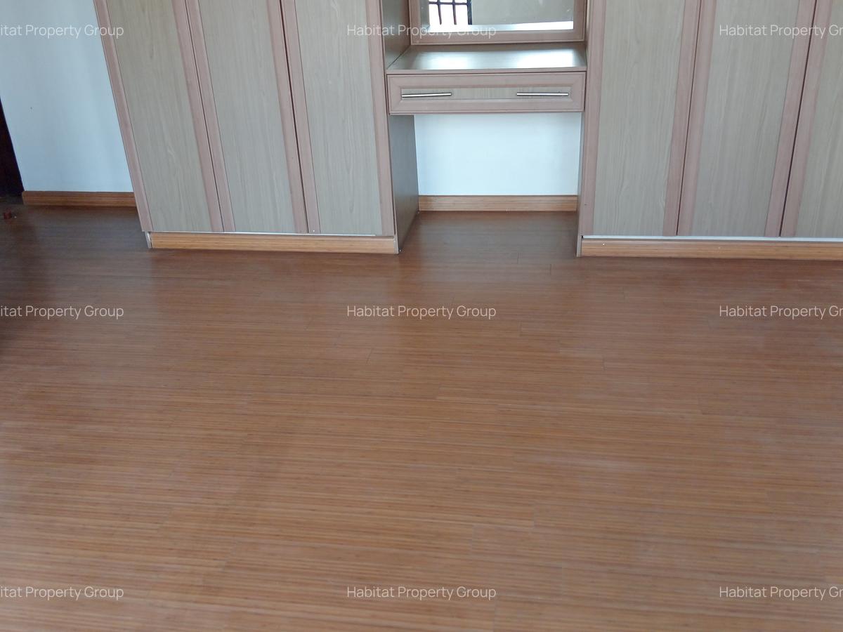 5 Bed Townhouse at Convent Road - 13