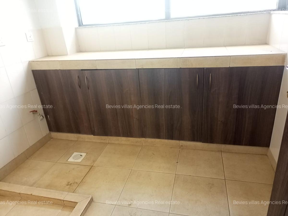 2 Bed Apartment with En Suite at Parklands - 9