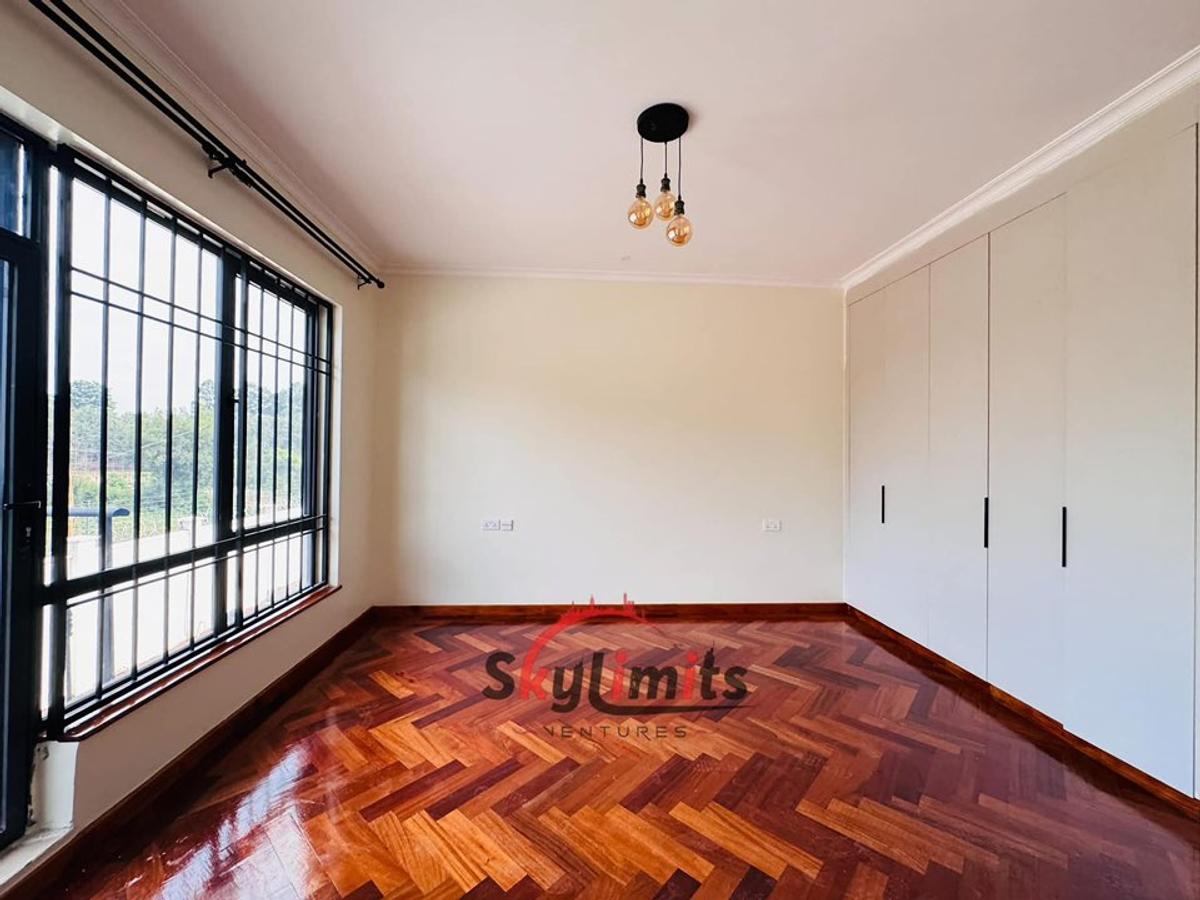 5 Bed Villa with En Suite at Loresho - 13