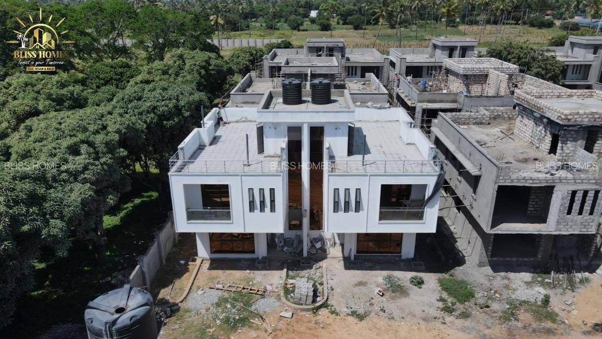 3 Bed House with Swimming Pool at Mtwapa - 4